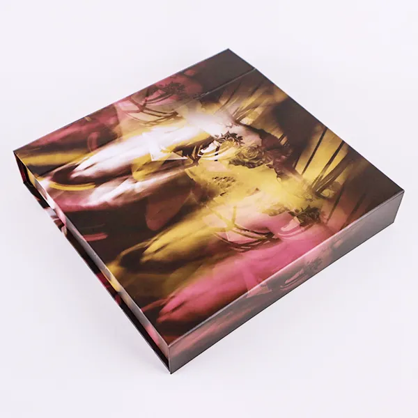 पोशाख भेट बॉक्स