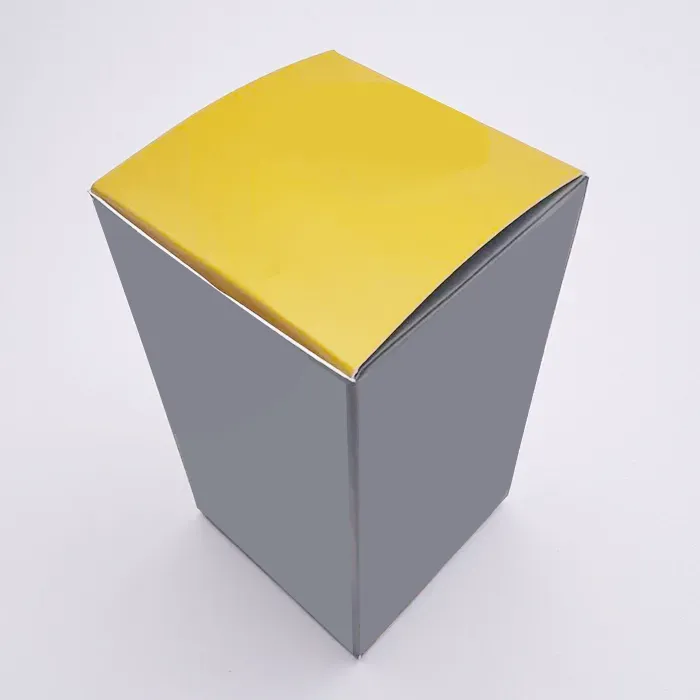 लाइट बल्ब बॉक्स